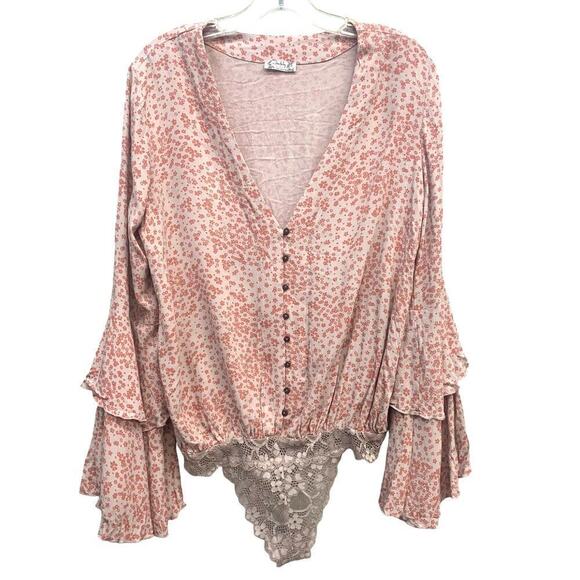 Free People Ditsy Floral Bodysuit SZ small - Picture 2 of 6